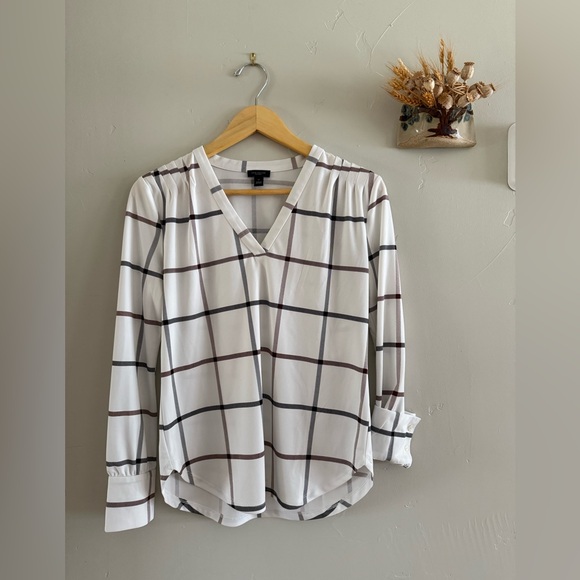 Ann Taylor Tops - Ann Taylor White Windowpane V-Neck Blouse